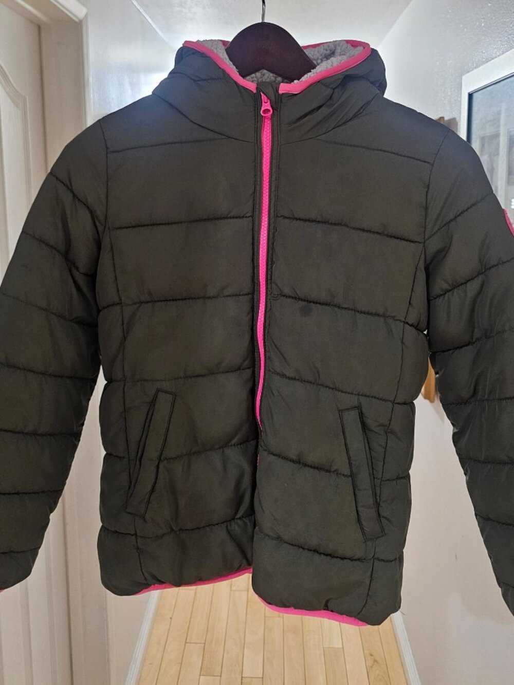 🧥 GAP Kids Girls Sherpa-Lined Puffer Jacket – Size L